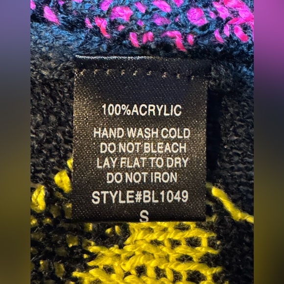 Blank Paige Lightweight Star Print Sweater - Picture 5 of 6